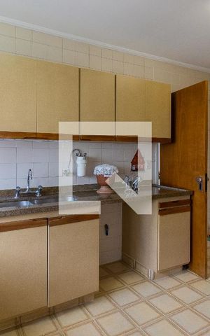 Apartamento para alugar com 240m², 4 quartos e 3 vagas Apartamento para alugar com 240m², 4 quartos e 3 vagasCozinha