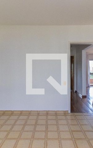 Apartamento para alugar com 240m², 4 quartos e 3 vagas Apartamento para alugar com 240m², 4 quartos e 3 vagasQuarto 4