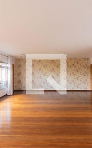 Apartamento para alugar com 240m², 4 quartos e 3 vagas Apartamento para alugar com 240m², 4 quartos e 3 vagasSala