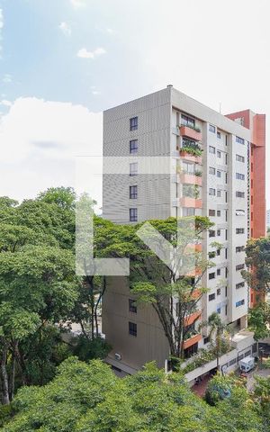 Apartamento para alugar com 240m², 4 quartos e 3 vagas Apartamento para alugar com 240m², 4 quartos e 3 vagasVista
