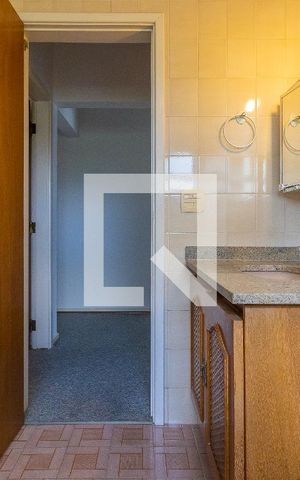 Apartamento para alugar com 240m², 4 quartos e 3 vagas Apartamento para alugar com 240m², 4 quartos e 3 vagasSuíte banheiro
