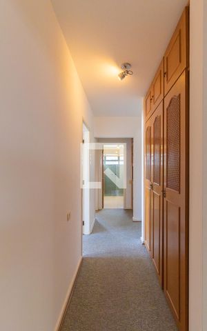 Apartamento para alugar com 240m², 4 quartos e 3 vagas Apartamento para alugar com 240m², 4 quartos e 3 vagasCorredor