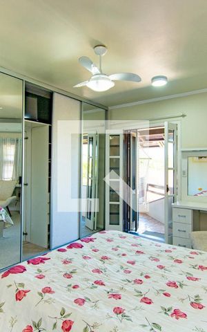 Casa à venda com 120m², 3 quartos e 3 vagas Casa à venda com 120m², 3 quartos e 3 vagasSuíte