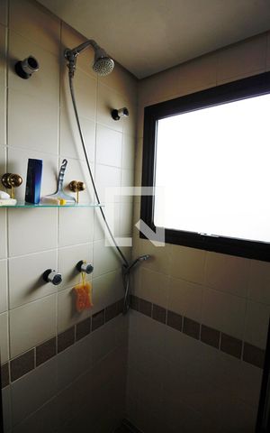 Apartamento à venda com 198m², 4 quartos e 4 vagas Apartamento à venda com 198m², 4 quartos e 4 vagasBanheiro da Suíte 3