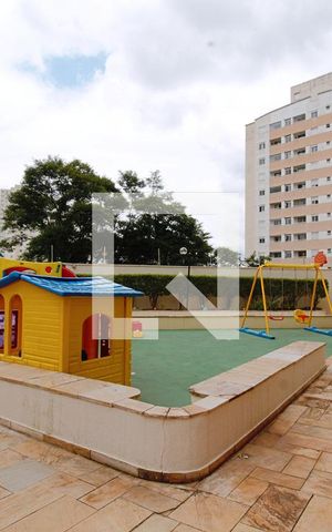 Apartamento à venda com 198m², 4 quartos e 4 vagas Apartamento à venda com 198m², 4 quartos e 4 vagasÁrea comum - Playground