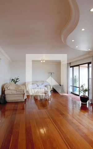 Apartamento à venda com 198m², 4 quartos e 4 vagas Apartamento à venda com 198m², 4 quartos e 4 vagasSala
