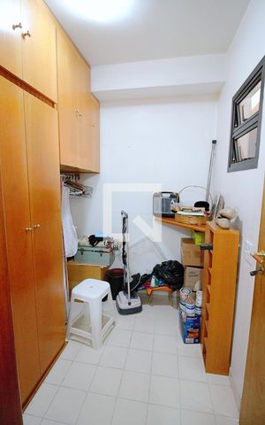 Apartamento à venda com 198m², 4 quartos e 4 vagas Apartamento à venda com 198m², 4 quartos e 4 vagasQuarto de Serviço