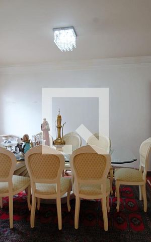 Apartamento à venda com 198m², 4 quartos e 4 vagas Apartamento à venda com 198m², 4 quartos e 4 vagasSala de Jantar