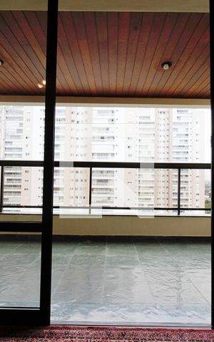 Apartamento à venda com 198m², 4 quartos e 4 vagas Apartamento à venda com 198m², 4 quartos e 4 vagasVaranda da Sala
