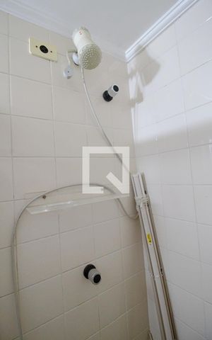 Apartamento à venda com 198m², 4 quartos e 4 vagas Apartamento à venda com 198m², 4 quartos e 4 vagasBanheiro de serviço