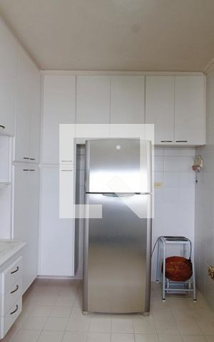 Apartamento à venda com 198m², 4 quartos e 4 vagas Apartamento à venda com 198m², 4 quartos e 4 vagasCozinha