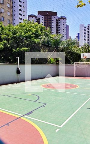 Apartamento à venda com 78m², 2 quartos e 3 vagas Apartamento à venda com 78m², 2 quartos e 3 vagasQuadra