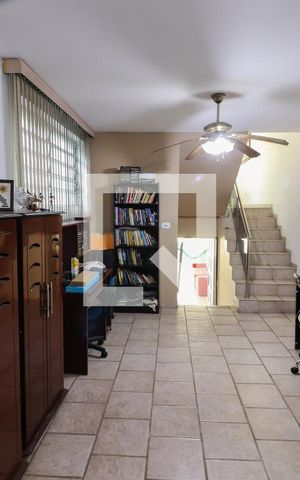 Casa para alugar com 300m², 3 quartos e 2 vagasSala TV