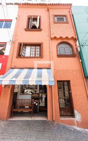 Casa para alugar com 60m², 2 quartos e sem vagaFachada
