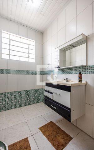 Casa para alugar com 60m², 2 quartos e sem vagaBanheiro