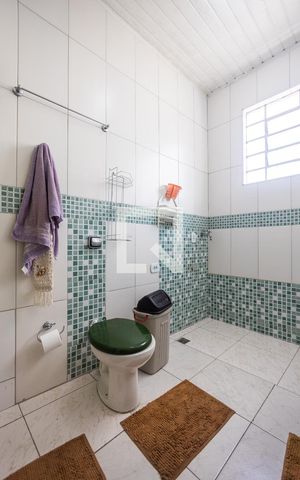 Casa para alugar com 60m², 2 quartos e sem vagaBanheiro