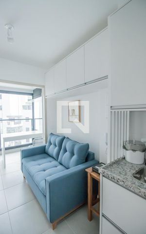 Studio à venda com 30m², 1 quarto e sem vaga Studio à venda com 30m², 1 quarto e sem vagaSala