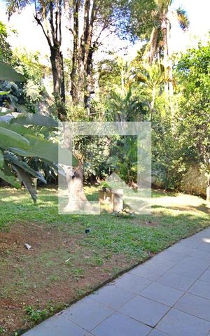 Casa para alugar com 274m², 4 quartos e 4 vagas Casa para alugar com 274m², 4 quartos e 4 vagasÁrea Externa
