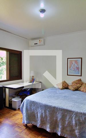 Casa para alugar com 274m², 4 quartos e 4 vagas Casa para alugar com 274m², 4 quartos e 4 vagasQuarto 1