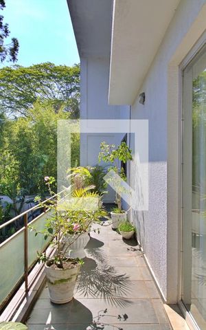 Casa para alugar com 274m², 4 quartos e 4 vagas Casa para alugar com 274m², 4 quartos e 4 vagasVaranda da Sala