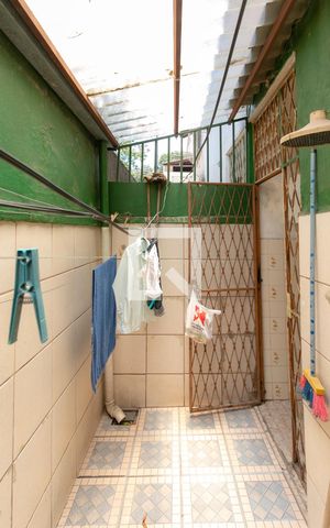 Casa à venda com 58m², 2 quartos e 1 vaga Casa à venda com 58m², 2 quartos e 1 vagaÁrea de Serviço