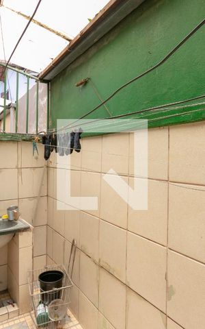 Casa à venda com 58m², 2 quartos e 1 vaga Casa à venda com 58m², 2 quartos e 1 vagaÁrea de Serviço