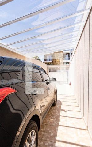 Casa à venda com 160m², 3 quartos e 2 vagas Casa à venda com 160m², 3 quartos e 2 vagasÁrea comum