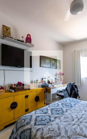Casa à venda com 160m², 3 quartos e 2 vagas Casa à venda com 160m², 3 quartos e 2 vagasQuarto