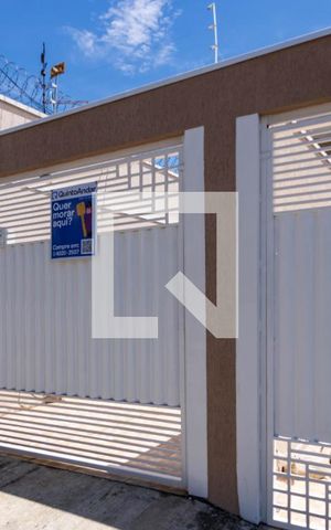 Casa à venda com 160m², 3 quartos e 2 vagas Casa à venda com 160m², 3 quartos e 2 vagasFachada