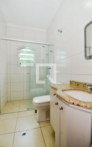 Casa para alugar com 280m², 3 quartos e 6 vagasBanheiro Social 1