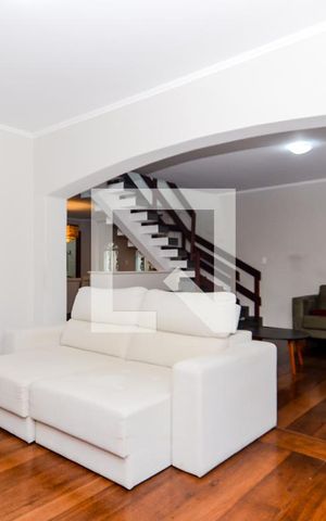 Casa para alugar com 280m², 3 quartos e 6 vagasSala