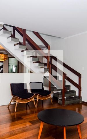 Casa para alugar com 280m², 3 quartos e 6 vagasSala