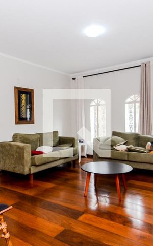 Casa para alugar com 280m², 3 quartos e 6 vagasSala