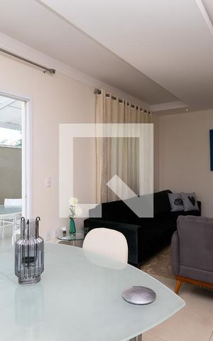 Casa à venda com 220m², 3 quartos e 3 vagasSala