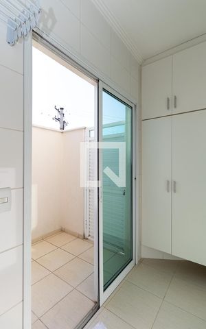 Casa à venda com 220m², 3 quartos e 3 vagasÁrea de Serviço