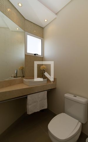 Casa à venda com 220m², 3 quartos e 3 vagasLavabo