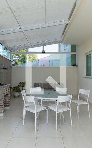 Casa à venda com 220m², 3 quartos e 3 vagasÁrea gourmet