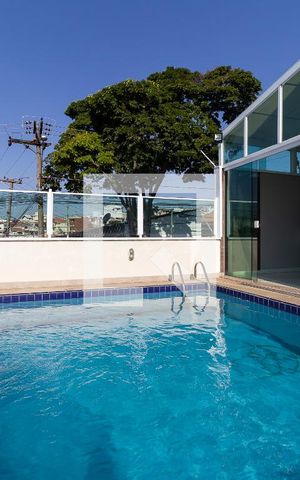 Casa à venda com 220m², 3 quartos e 3 vagasPiscina