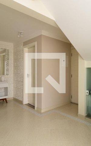 Casa à venda com 220m², 3 quartos e 3 vagasHall social