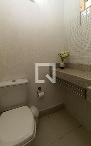 Casa à venda com 220m², 3 quartos e 3 vagasLavabo
