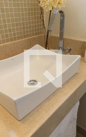 Casa à venda com 220m², 3 quartos e 3 vagasLavabo