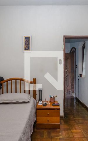 Casa à venda com 360m², 3 quartos e 2 vagas Casa à venda com 360m², 3 quartos e 2 vagasQuarto 2