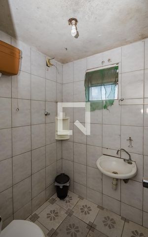 Casa à venda com 360m², 3 quartos e 2 vagas Casa à venda com 360m², 3 quartos e 2 vagasBanheiro Suite piso 2