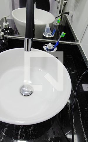 Apartamento à venda com 24m², 1 quarto e sem vaga Apartamento à venda com 24m², 1 quarto e sem vagaBanheiro da Suíte