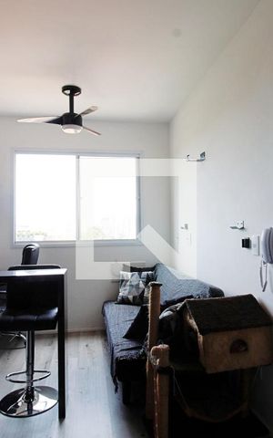 Apartamento à venda com 24m², 1 quarto e sem vaga Apartamento à venda com 24m², 1 quarto e sem vagaSala