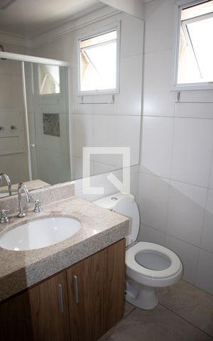 Apartamento à venda com 78m², 2 quartos e 1 vagaBanheiro do Quarto 2
