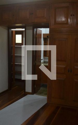 Casa de condomínio à venda com 350m², 5 quartos e 3 vagasSuíte 1