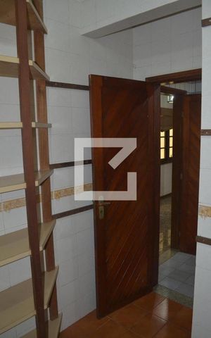 Casa de condomínio à venda com 350m², 5 quartos e 3 vagasDispensa