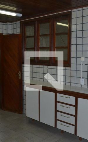 Casa de condomínio à venda com 350m², 5 quartos e 3 vagasCozinha