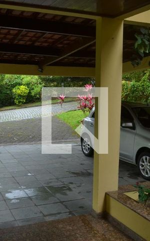 Casa de condomínio à venda com 350m², 5 quartos e 3 vagasGaragem para 5 carros
